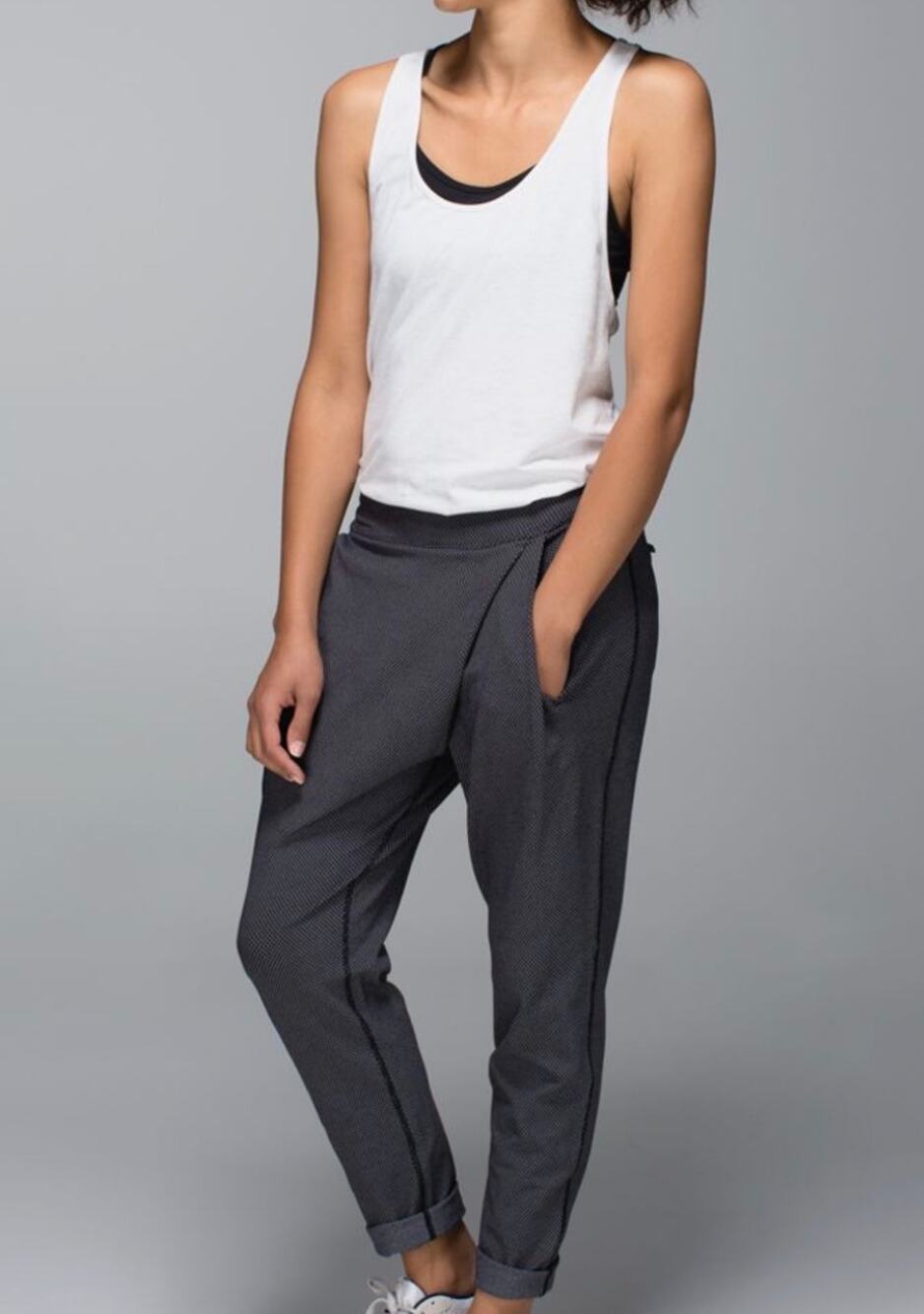 $128 Lululemon Yogini Trouser Pants in great condition. Size 6.